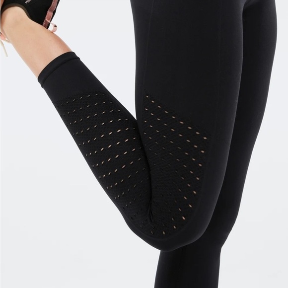 Fabletics Pants - Fabletics Women’s Sync High Waisted Perforated 7/8 Leggings Black Large